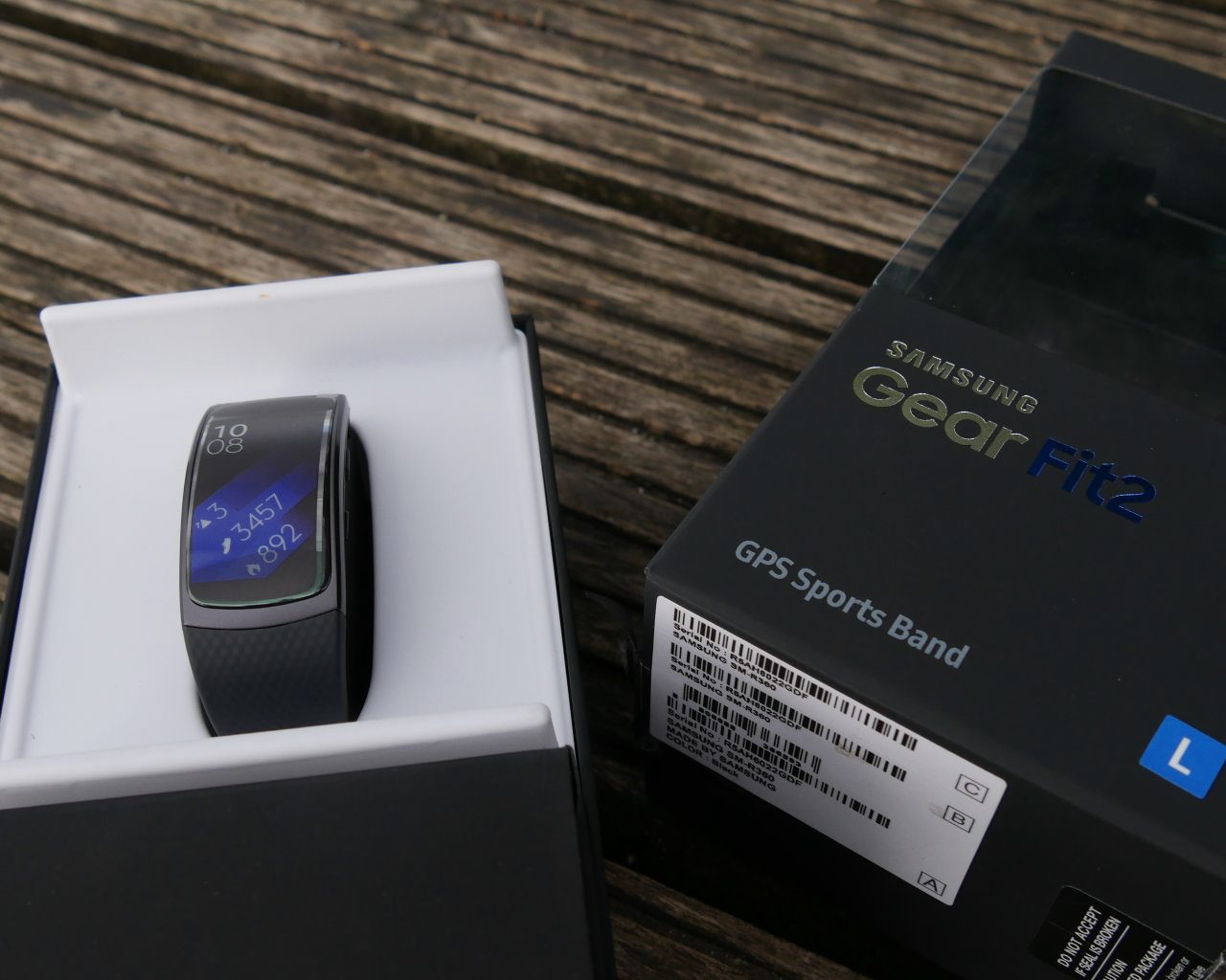gear fit 2 pro unboxing
