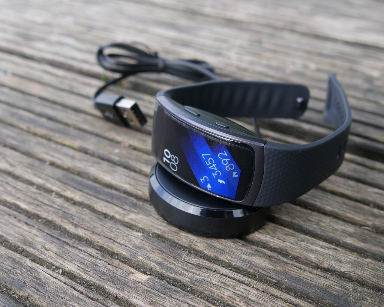 Unboxing: Samsung Gear Fit2 - fitness-factory.net