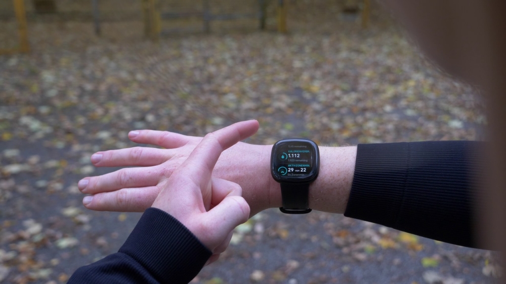 Fitbit Versa 3 Akku Schnell Leer fitbit Versa 3 im Test - Die neue günstige Smartwatch mit GPS-Sensor